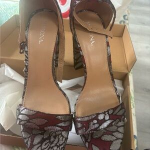 Merona Women's Floral Red and Silver Heels